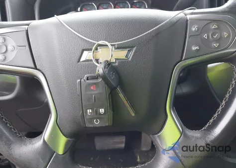 2015 Chevrolet Silverado 1500 2Lt z USA, uszkodzony, nr VIN 3GCUKREC5FG177537